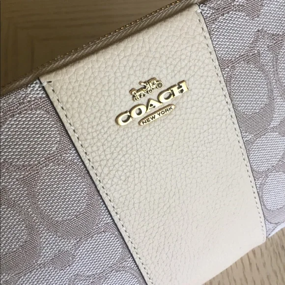 Coach Stone Ivory Wristlet - Picture 3 of 10